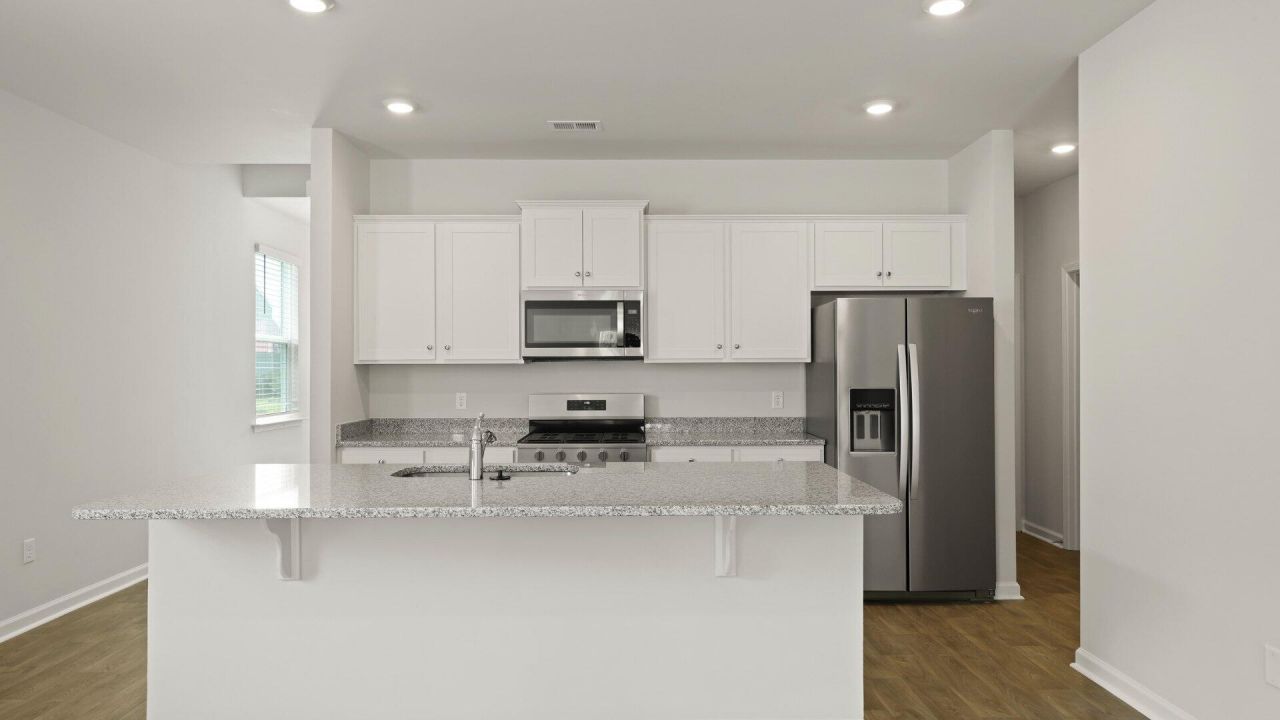 233 Yarrow Way Photo 4