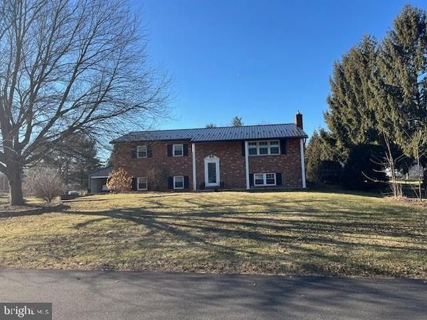 296 KAUFFMAN STREET, CHAMBERSBURG, PA 17202