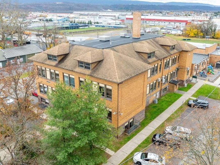 1401 N Market Street, Berwick, PA 18603 Main Photo