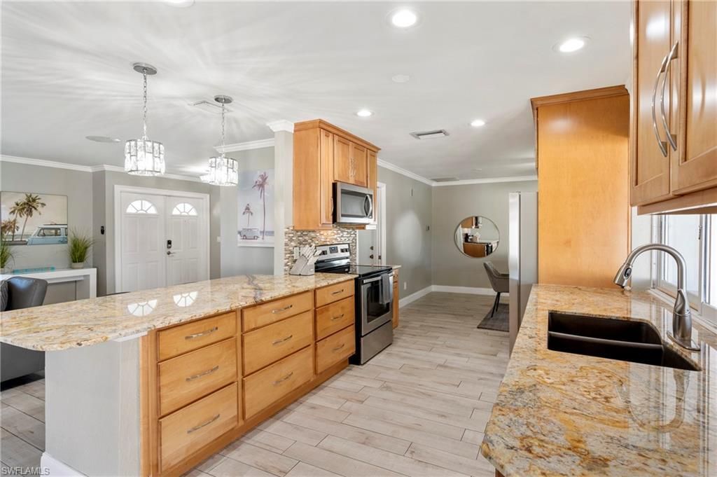 1936 SE 31st Ter , Cape Coral, FL 33904 Photo