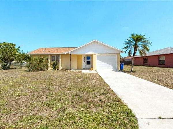 10746 Lemontree CT, LEHIGH ACRES, FL 33936