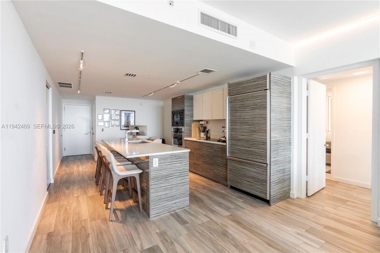 460 NE 28th St, Unit 3402, Miami, FL 33137 Photo