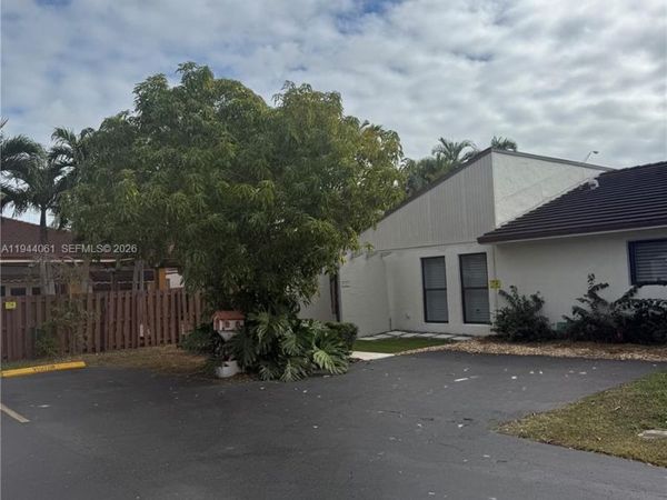 9300 SW 7th Ln, Miami, FL 33174