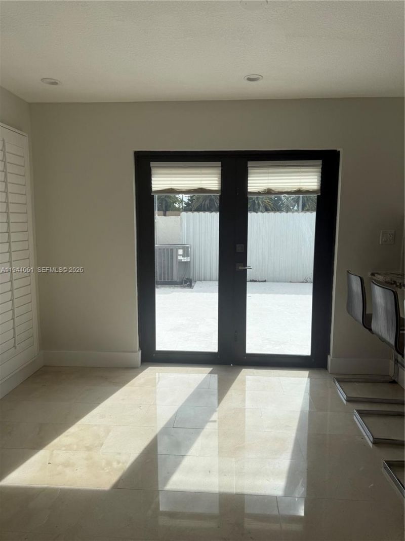 9300 SW 7th Ln, Miami, FL 33174 Photo