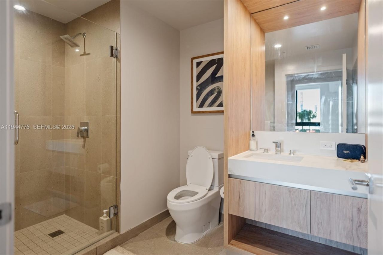 11 NE 6th, Unit 1210, Miami, FL 33132 Photo