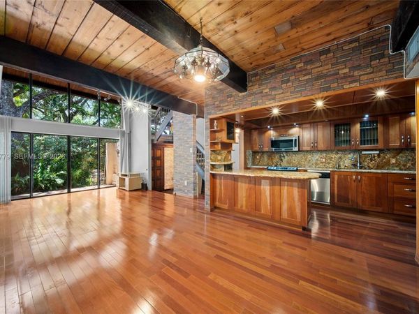 19432 NE 26th Ave, Unit 92D, Miami, FL 33180