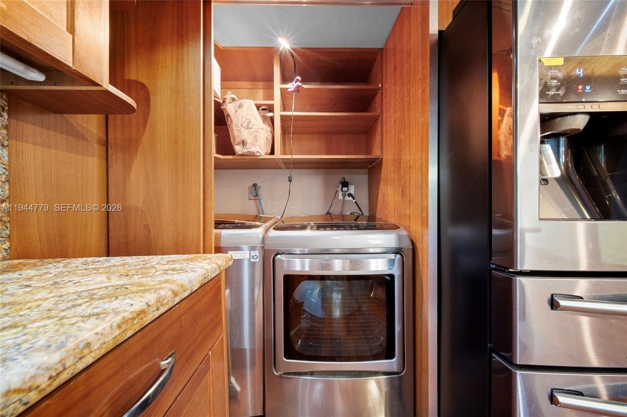 19432 NE 26th Ave, Unit 92D, Miami, FL 33180 Photo