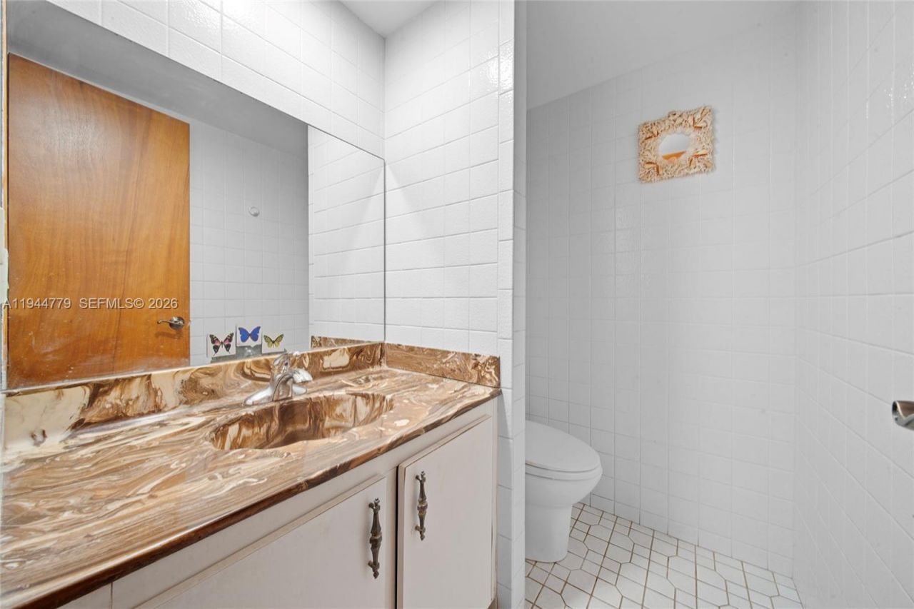 19432 NE 26th Ave, Unit 92D, Miami, FL 33180 Photo