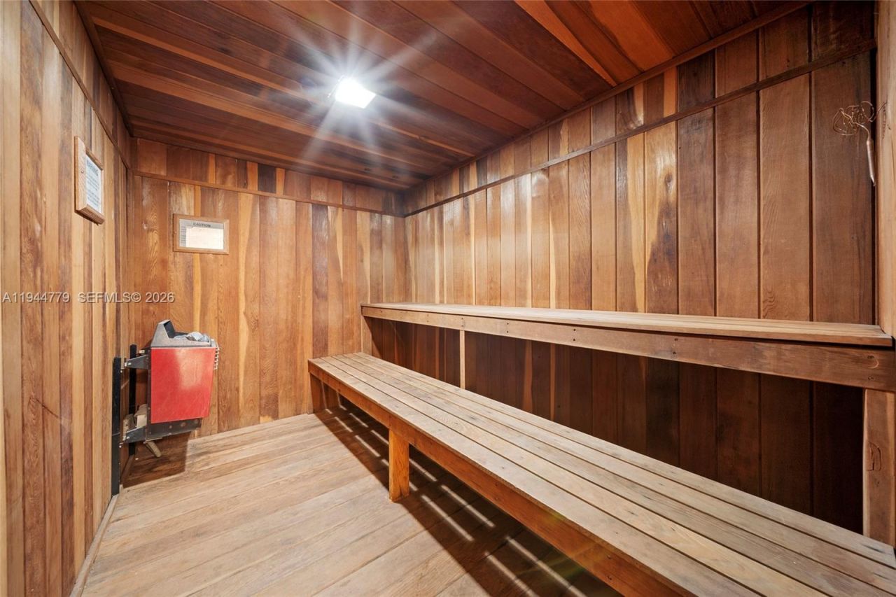 19432 NE 26th Ave, Unit 92D, Miami, FL 33180 Photo