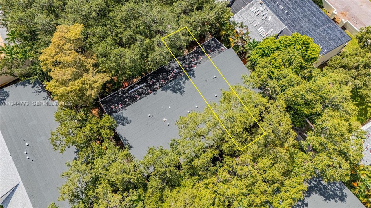 19432 NE 26th Ave, Unit 92D, Miami, FL 33180 Photo