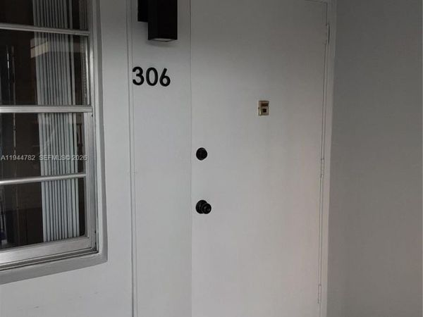 1943 Monroe St, Unit 306A, Hollywood, FL 33020