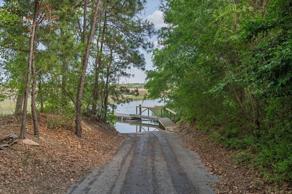 8460 Chisolm Plantation Road Photo 109