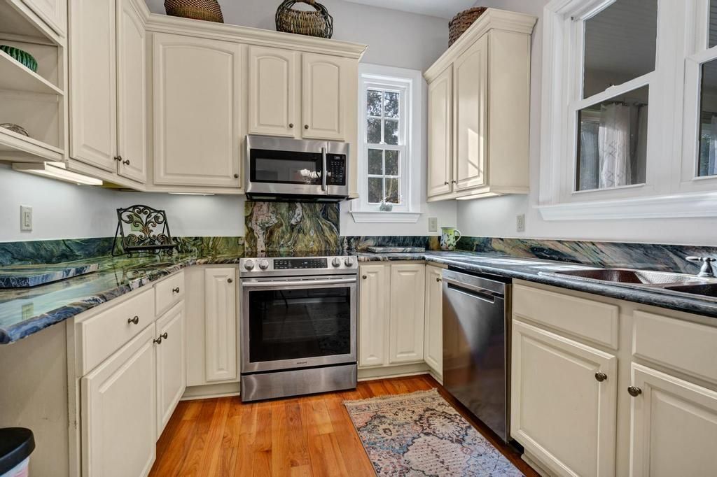 8460 Chisolm Plantation Road Photo 15