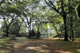 8460 Chisolm Plantation Road photo 4