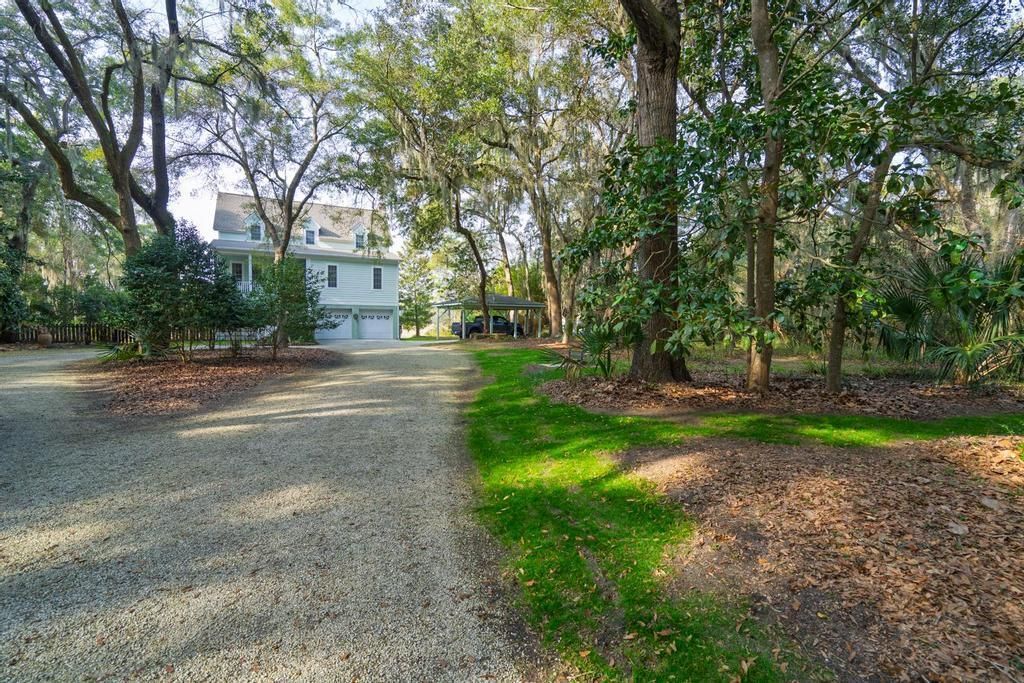 8460 Chisolm Plantation Road Photo 6