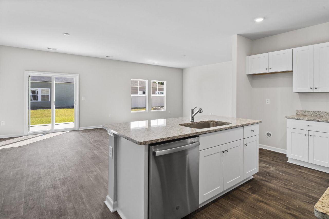 528 Havasu St. Photo 14