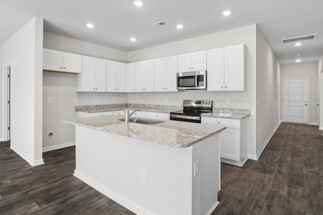 528 Havasu St. Photo 16