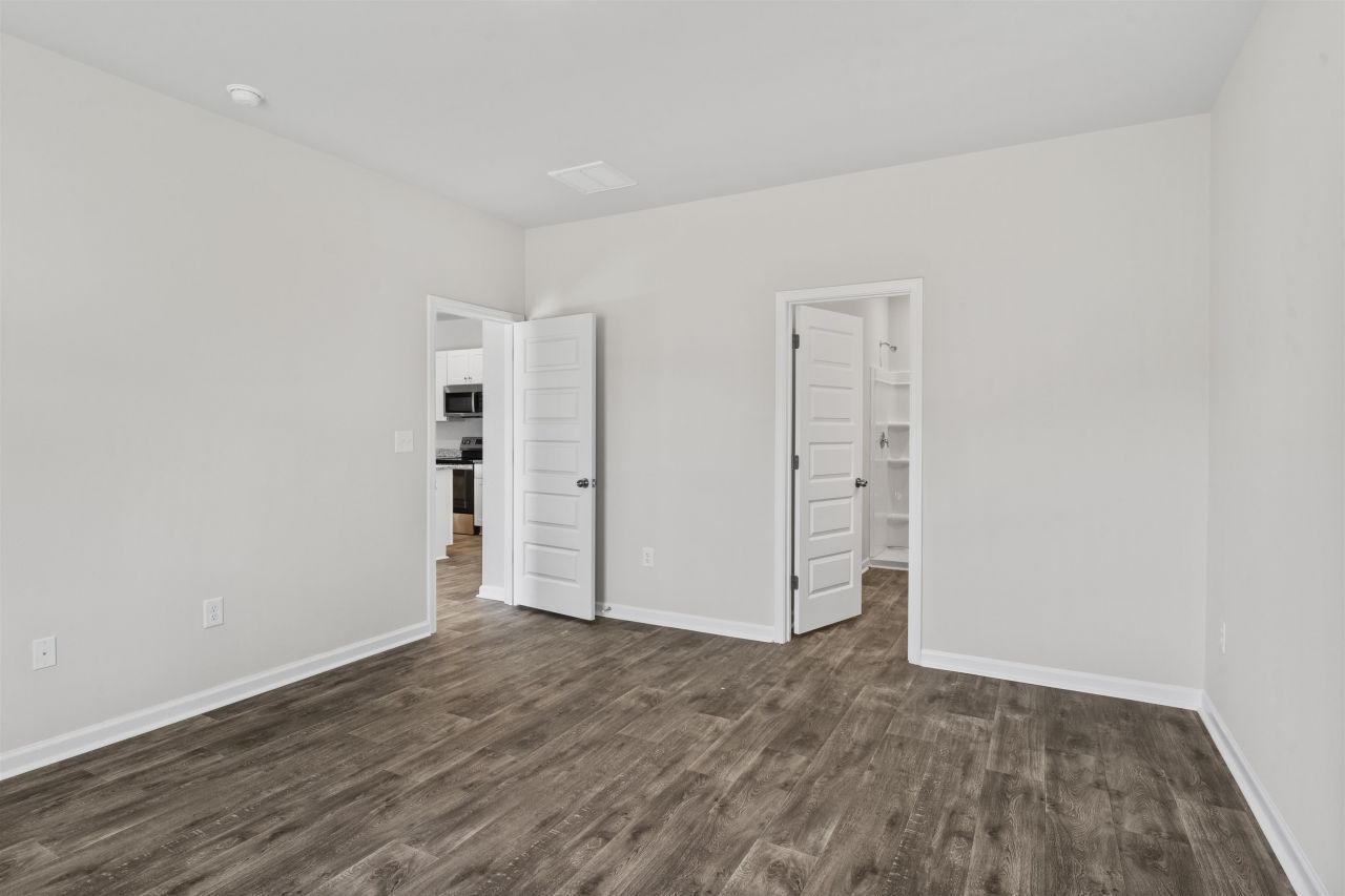 528 Havasu St. Photo 4