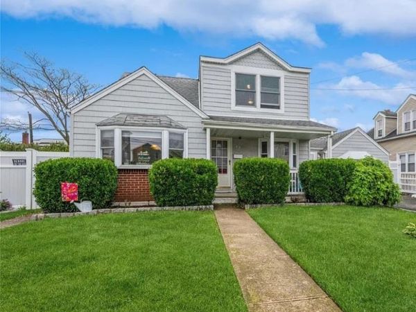 64 Kent Rd., Island Park, NY 11558