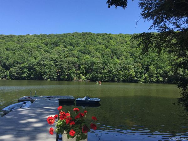 49 Twin Lakes Road, South Salem, NY 10590