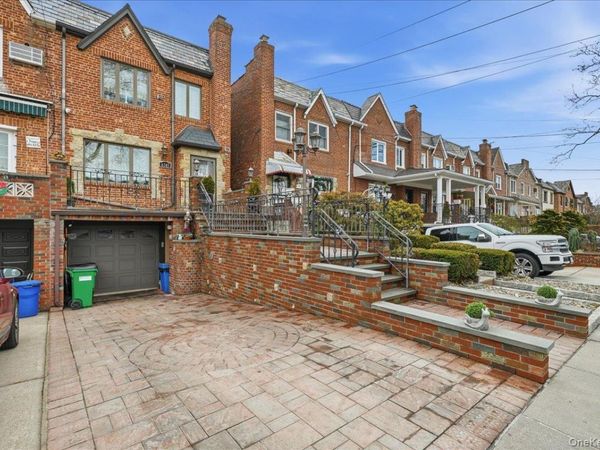 63-45 77th Place, Middle Village, NY 11379