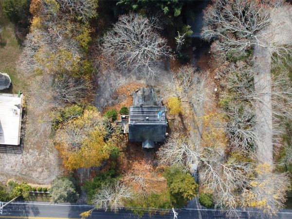 78 Bay Avenue W, Hampton Bays, NY 11946