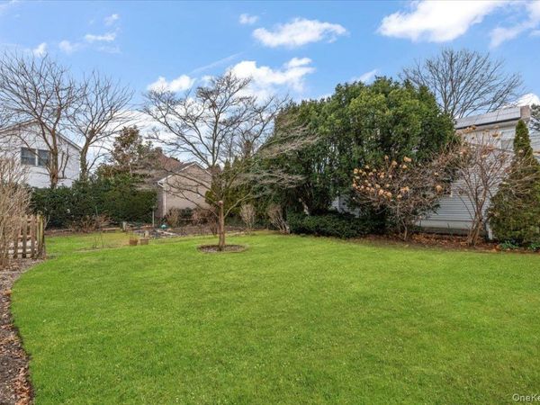 13 Elm Street, Greenvale, NY 11548