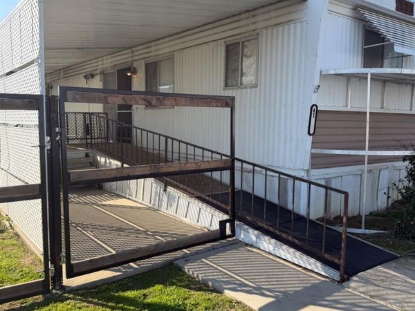 41 Divot Lane, Bakersfield, CA 93308