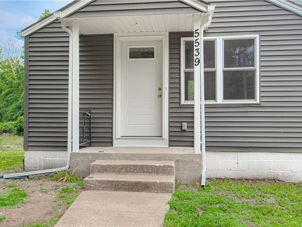 5539 NW Adrian Avenue, Houston Lake, MO 64151