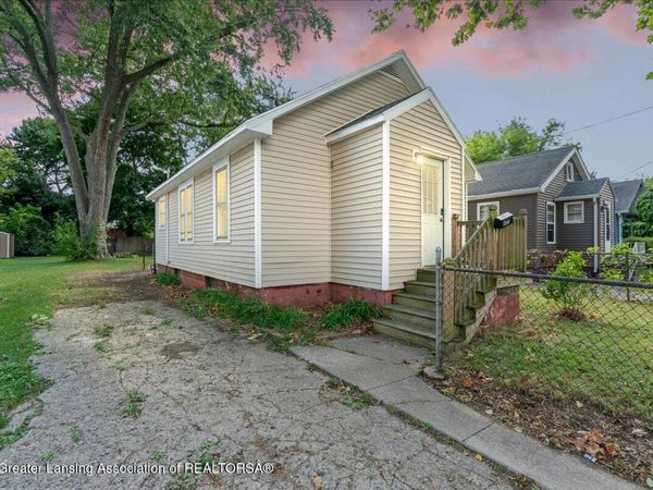 629 S Foster Avenue, Lansing, MI 48912