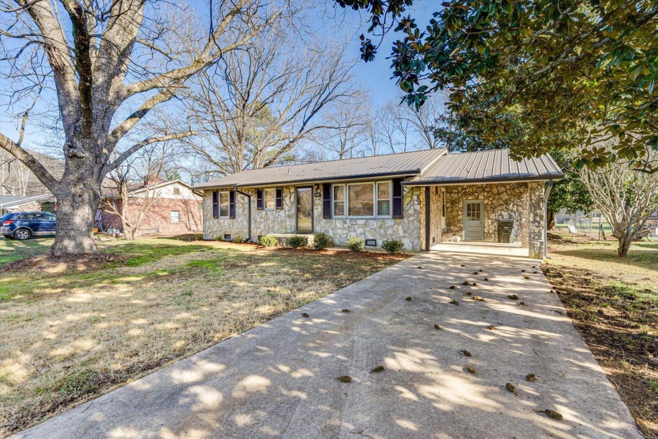 1106 Dennis Avenue, Jasper, TN 37347 Main Photo