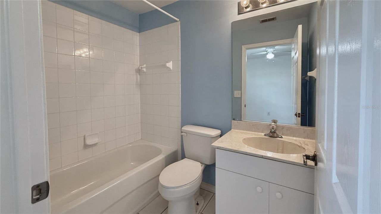 3620 Pine Oak Circle, Unit 105, Fort Myers, FL 33916 Photo