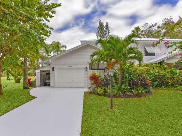 12698 SE Cascades Court, Hobe Sound, FL 33455