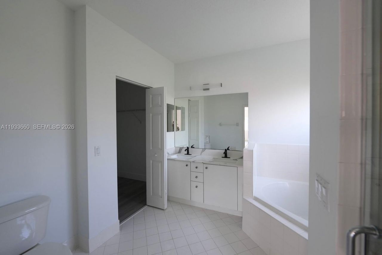 8836 SW 221 Terr, Miami, FL 33190 Photo