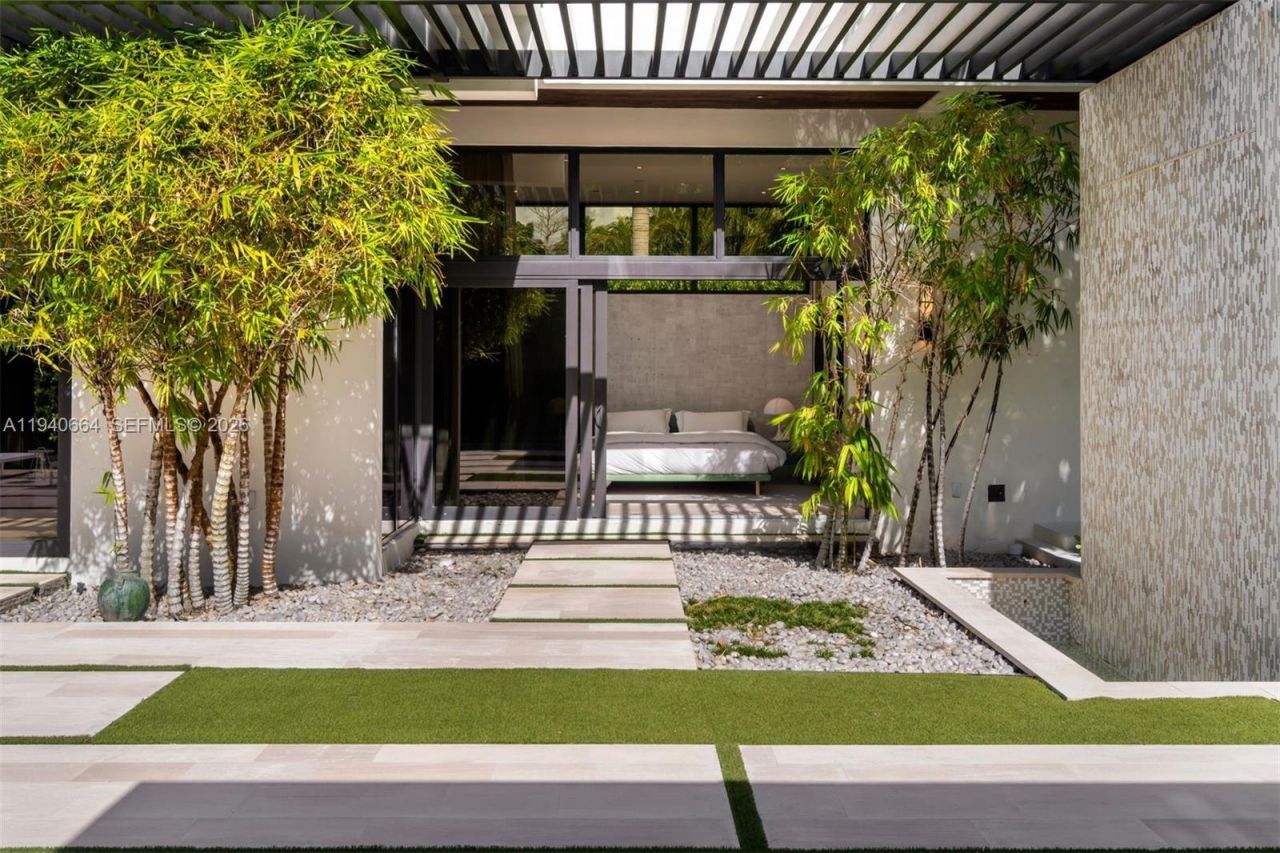 4780 SW 86th Ter, Miami, FL 33143 Photo