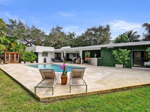 19130 NE 21st Ave, North Miami Beach, FL 33179