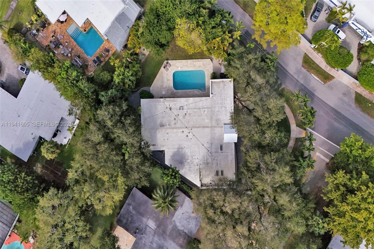 19130 NE 21st Ave, North Miami Beach, FL 33179 Photo