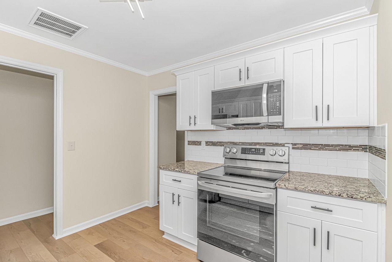 313 N Poplar Dr. Photo 11