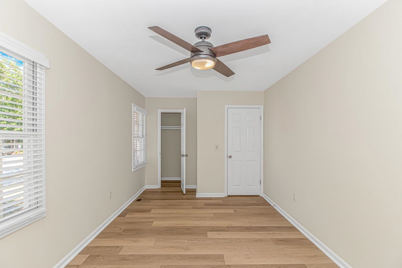 313 N Poplar Dr. Photo 17