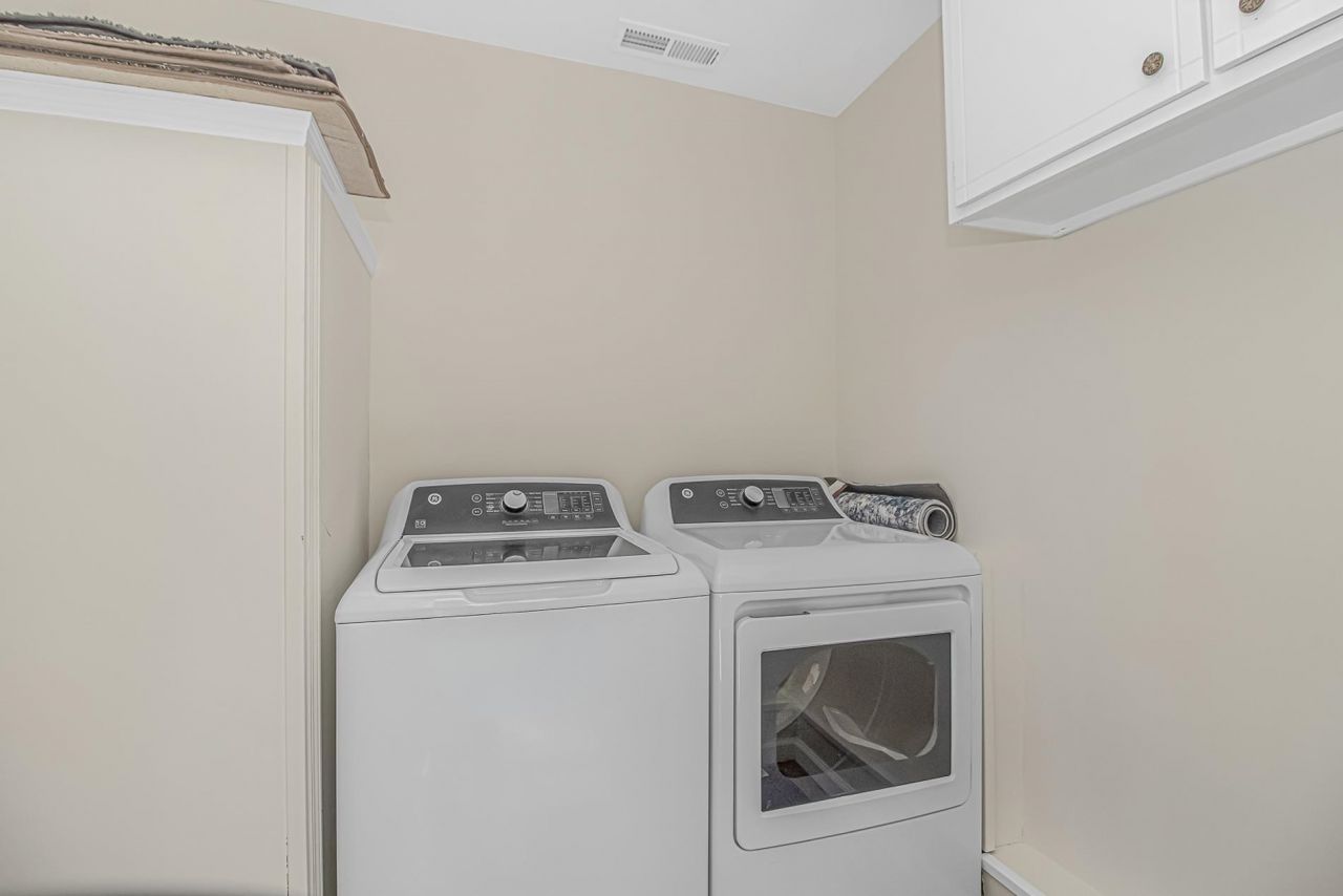 313 N Poplar Dr. Photo 23