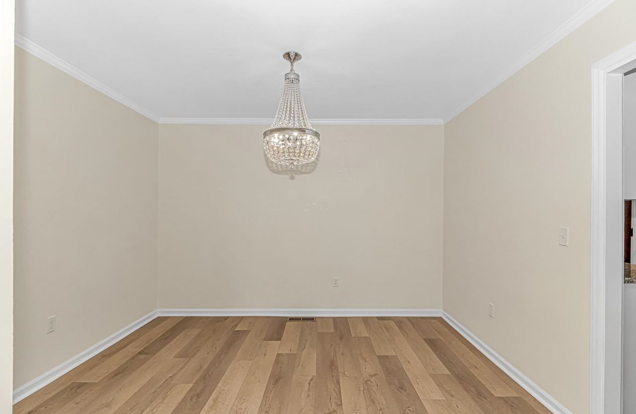 313 N Poplar Dr. Photo 7