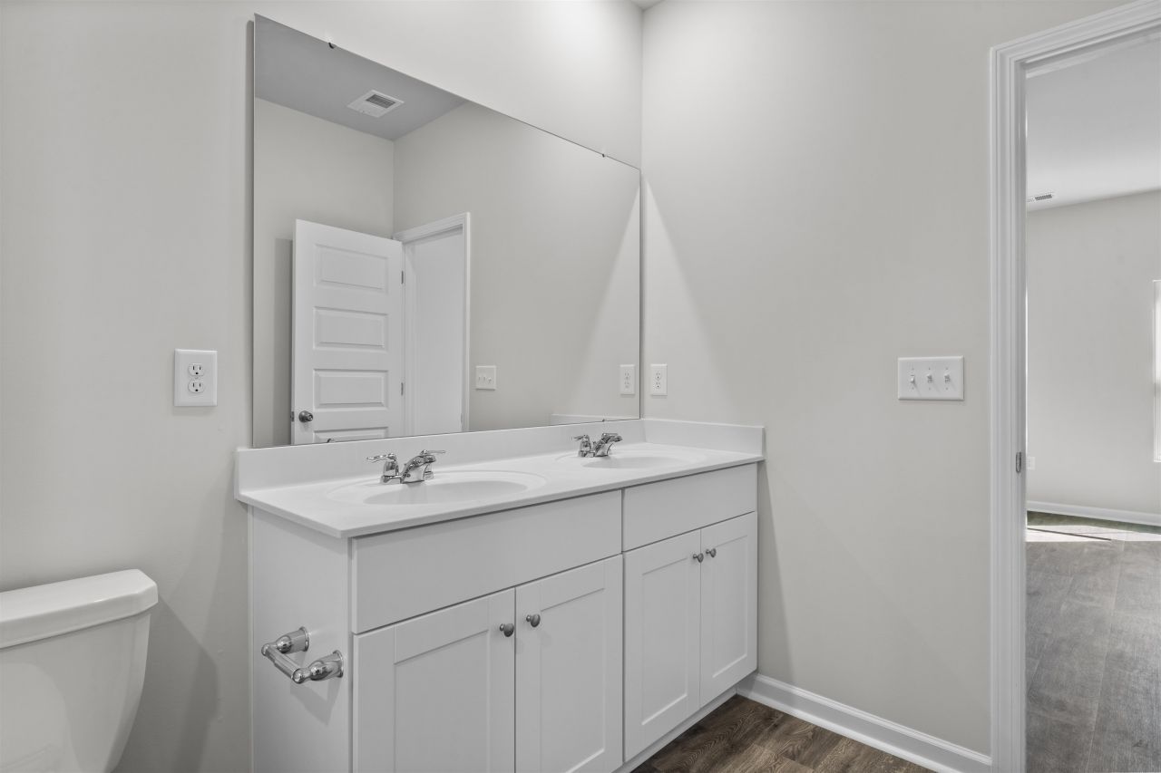 516 Havasu St. Photo 7