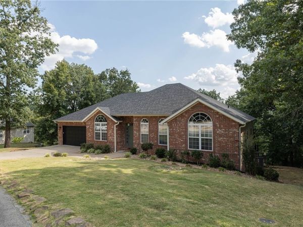 7 Stratfield Lane, Bella Vista, AR 72714