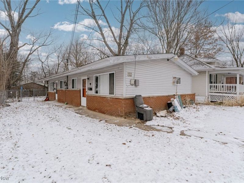 1208-1210 Bellows Street, Akron, OH 44301 Photo 1