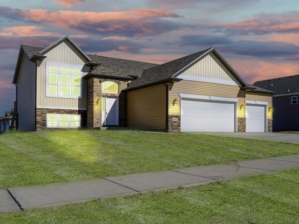 8240 Dylan Drive, Merrillville, IN 46410