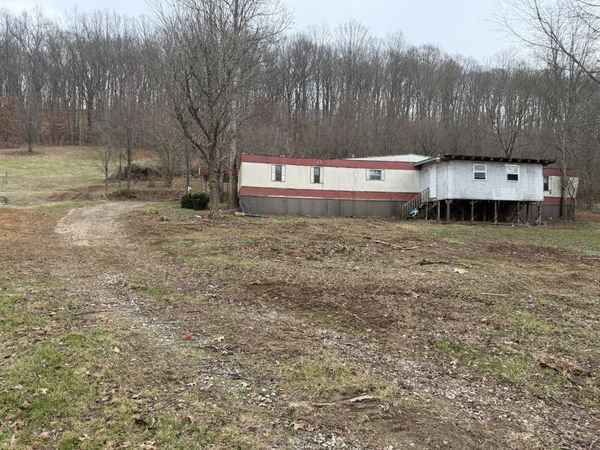 15884 Columbia Hwy, Lynnville, TN 38472