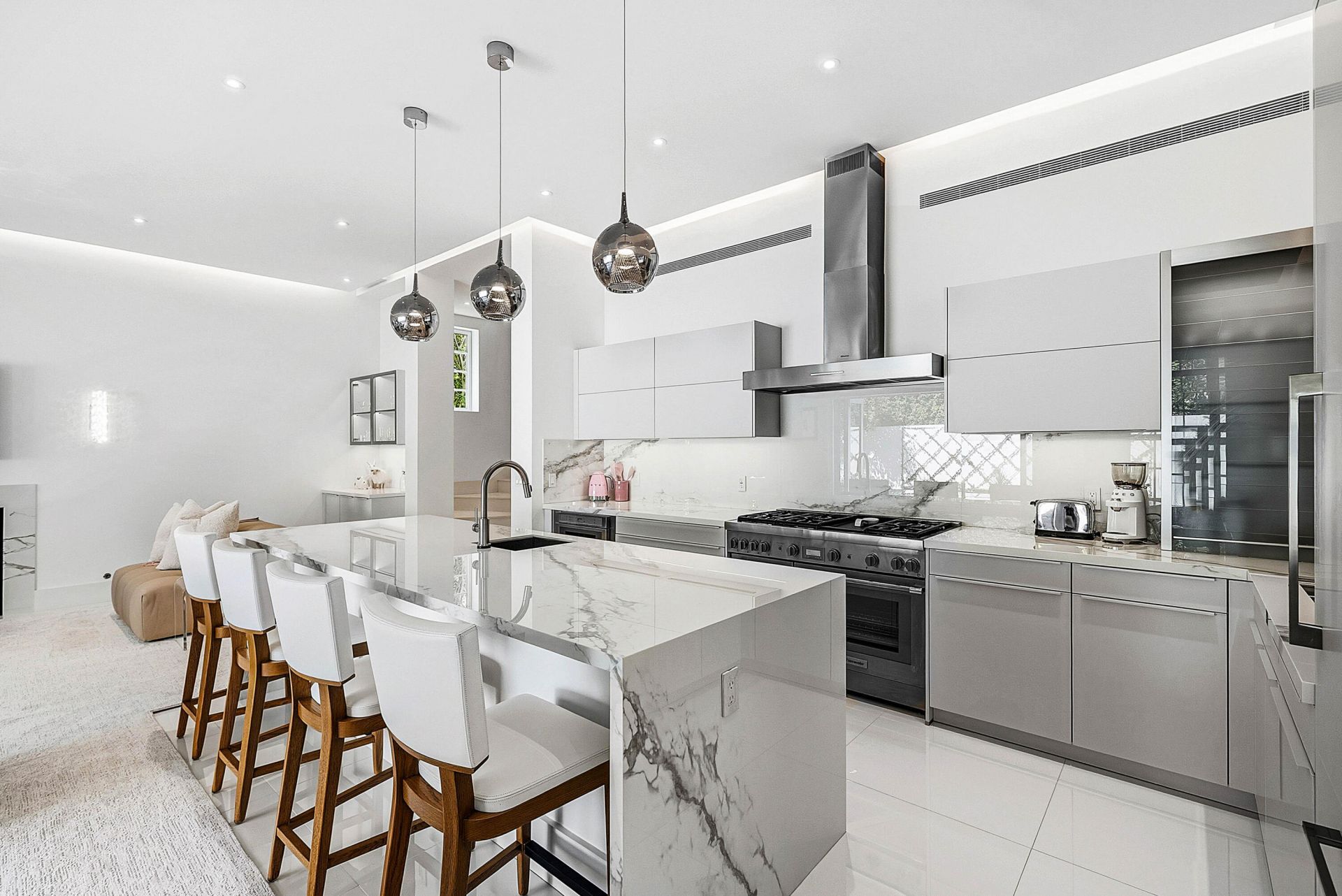 157 Peruvian Avenue, Palm Beach, FL 33480 Photo