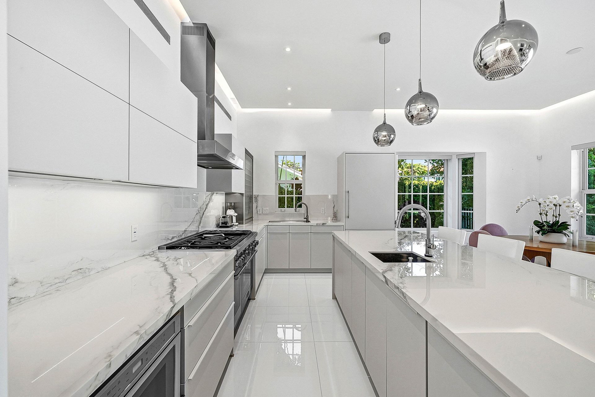 157 Peruvian Avenue, Palm Beach, FL 33480 Photo