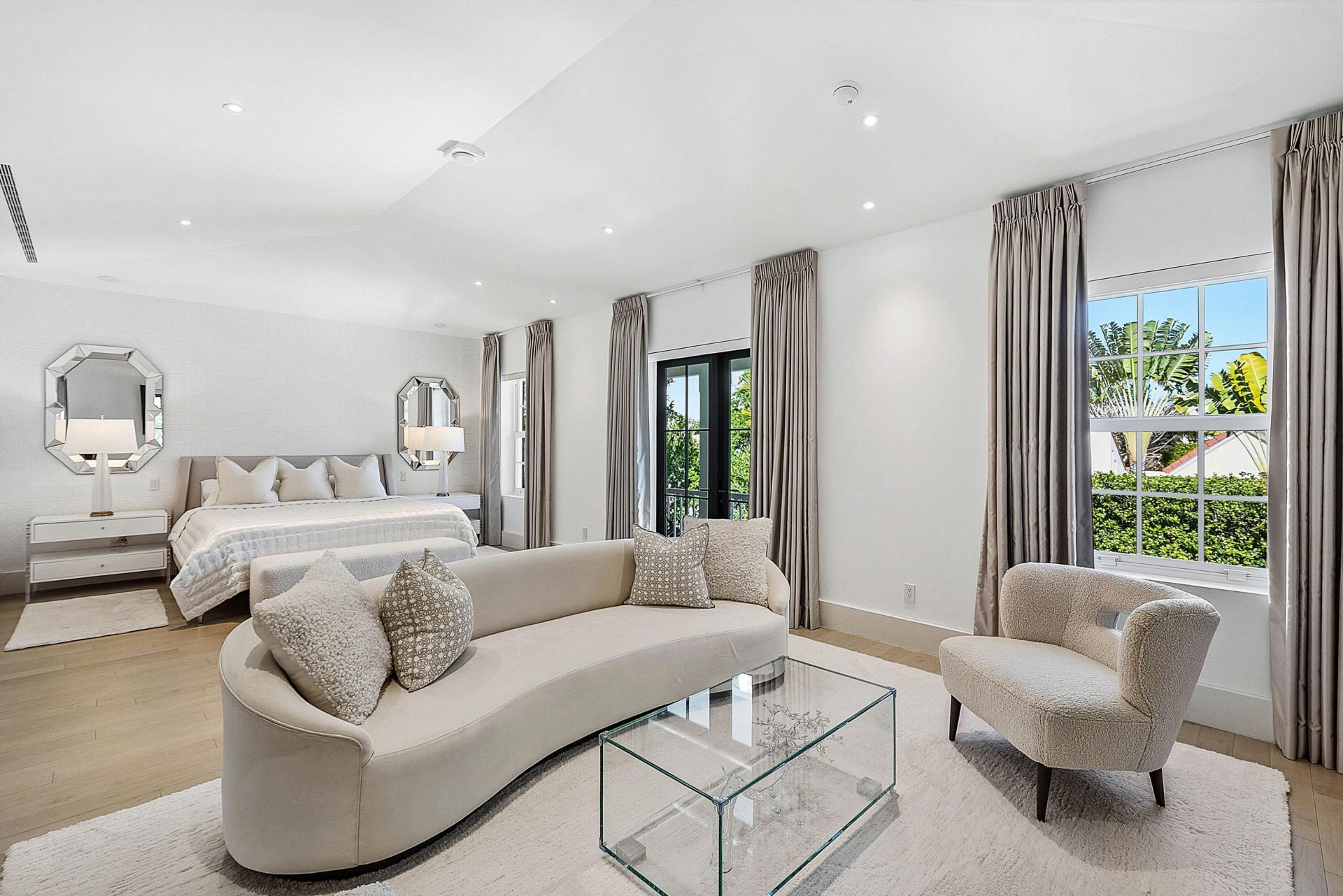 157 Peruvian Avenue, Palm Beach, FL 33480 Photo