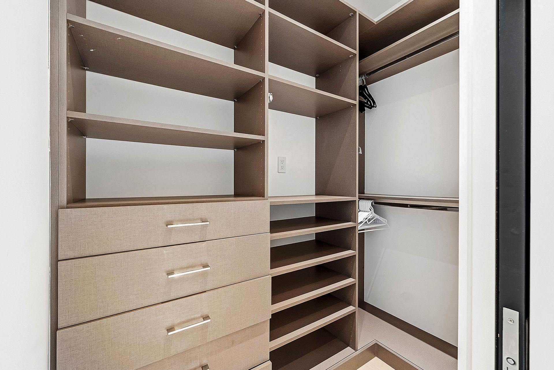 157 Peruvian Avenue, Palm Beach, FL 33480 Photo